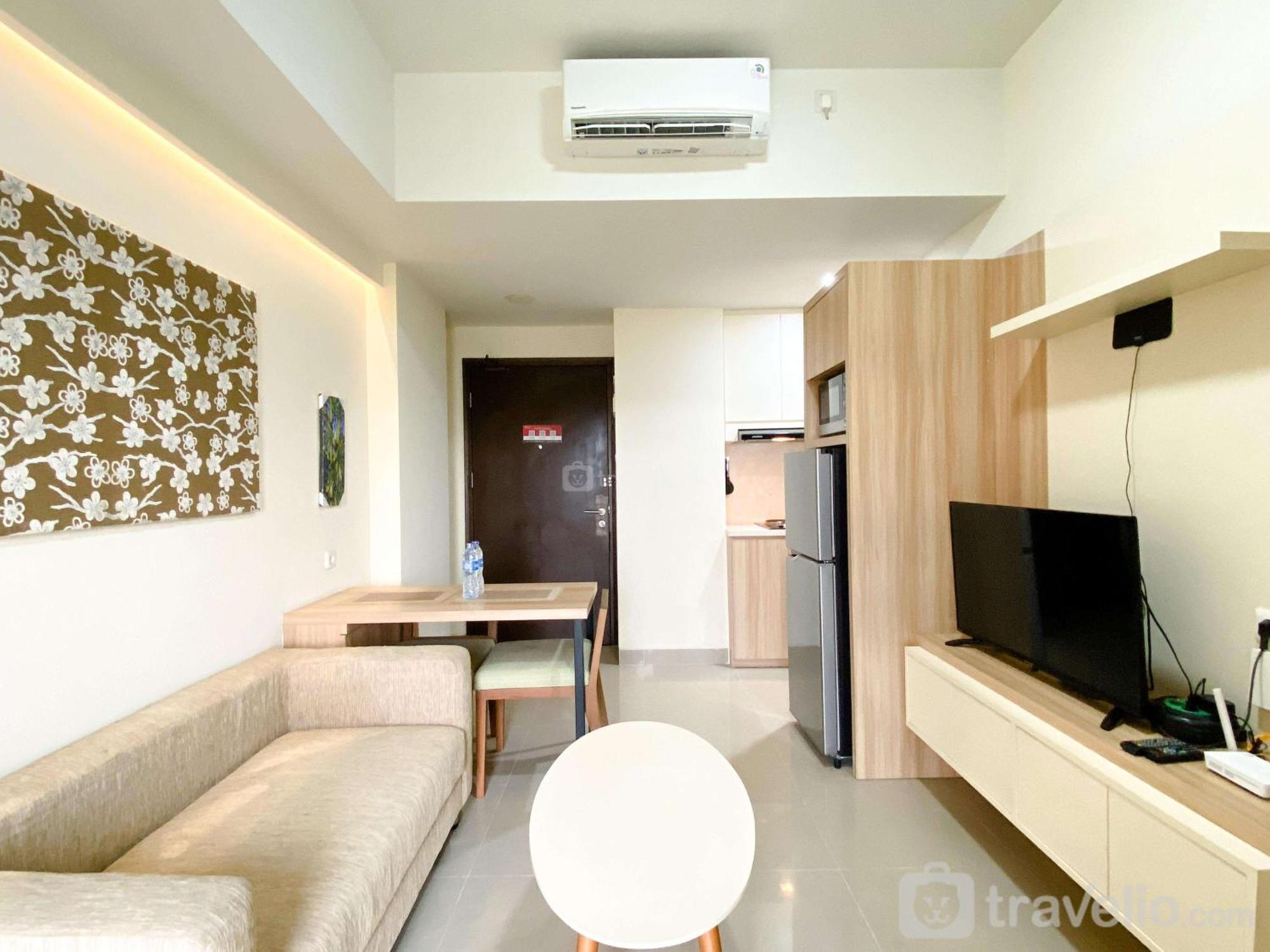 Stunning And Homey 2Br Apartment Mustika Golf Residence By Travelio Cikarang Exterior photo