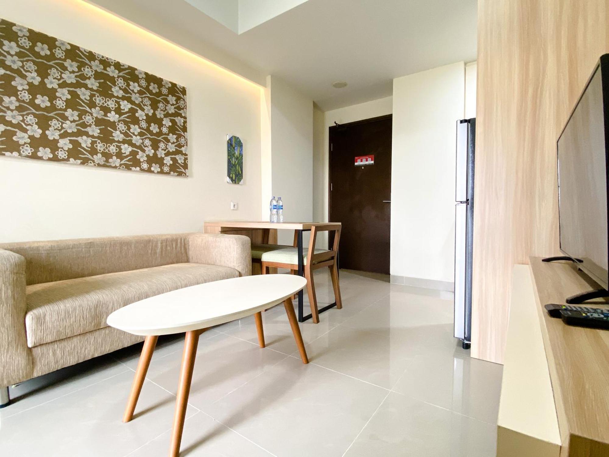 Stunning And Homey 2Br Apartment Mustika Golf Residence By Travelio Cikarang Exterior photo